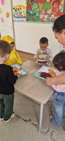 Тақырыбы: "Сүйкімді балапан"